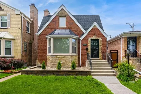 5938 N Sacramento Ave, Chicago, IL 60659