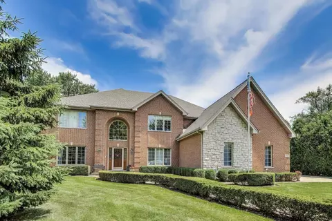 913 S Dryden Pl, Arlington Heights, IL 60005