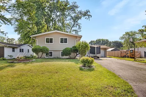 1517 Charlotte St, Wilmington, IL 60481