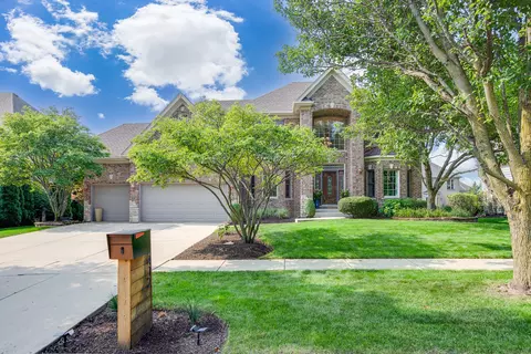 2412 Spartina Ln, Naperville, IL 60564