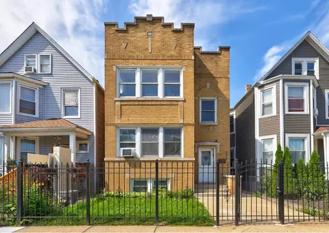 2016 N Kilbourn Ave, Chicago, IL 60639