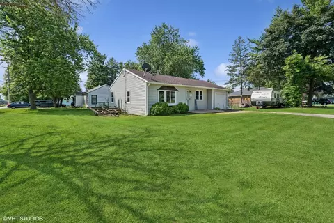 1923 Barbara Ln, South Beloit, IL 61080
