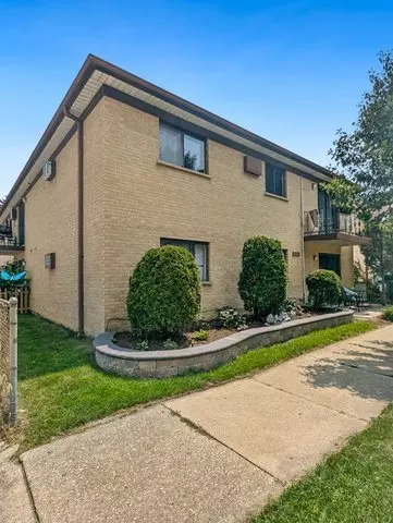 812 Thomas Ave #5, Forest Park, IL 60130