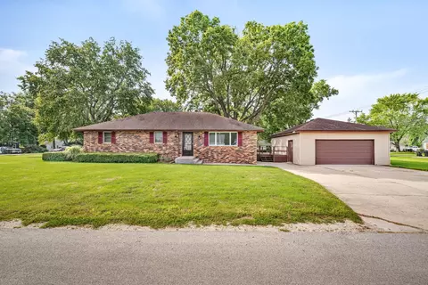 25254 S Fryer St, Channahon, IL 60410