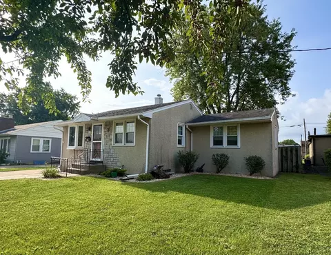 2328 9th St, Peru, IL 61354