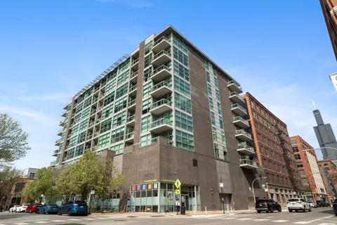 225 S Sangamon St #802, Chicago, IL 60607