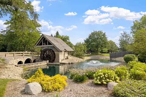 1140 Old Mill Rd #201F, Hinsdale, IL 60521