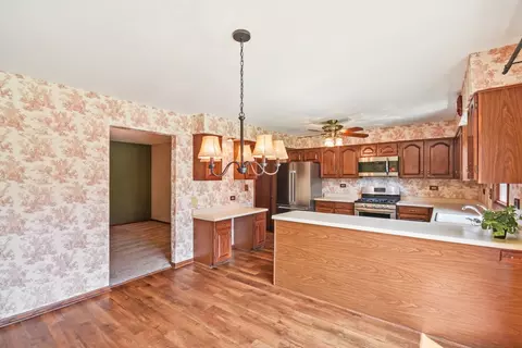 Kitchen - 761 Mayfair Ln, Algonquin, IL 60102 photo 3 of 3