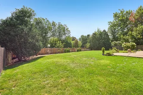 Exterior - 761 Mayfair Ln, Algonquin, IL 60102 photo 4 of 5