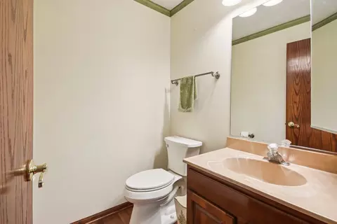 Bath - 761 Mayfair Ln, Algonquin, IL 60102 photo 1 of 5