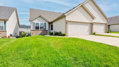 440 Beechwood Ct, Normal, IL 61761