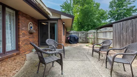 Exterior - 212 Hampton Dr, Bloomington, IL 61704 photo 9 of 11