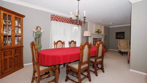 Dining - 212 Hampton Dr, Bloomington, IL 61704 photo 2 of 4