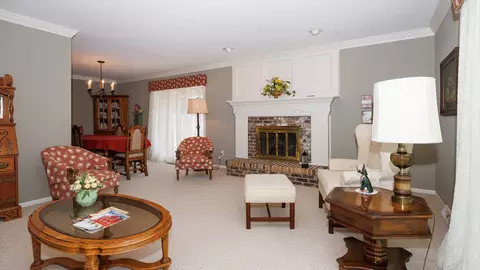 Living - 212 Hampton Dr, Bloomington, IL 61704 photo 2 of 9