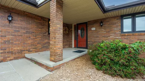 Exterior - 212 Hampton Dr, Bloomington, IL 61704 photo 3 of 11