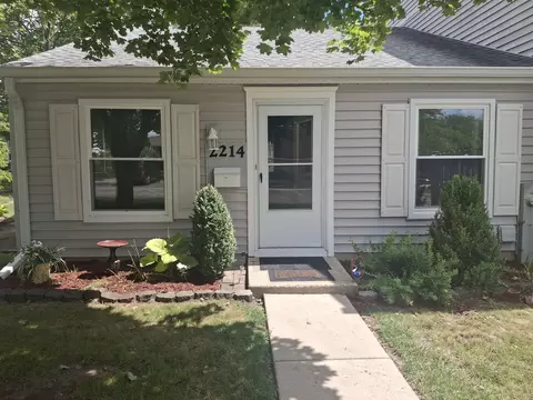 2214 Dorchester Ct #0, Schaumburg, IL 60194