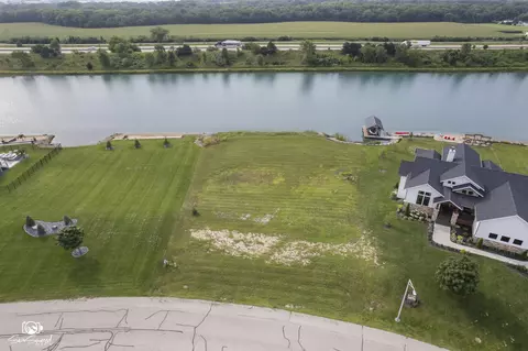 2812 Ninovan Ln, Minooka, IL 60447