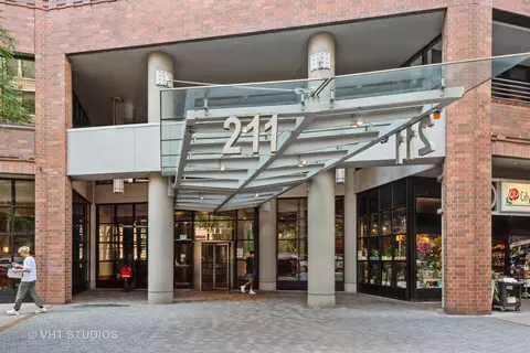 211 E Ohio St #1610, Chicago, IL 60611