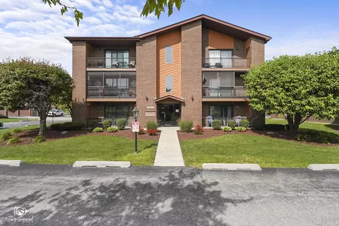 15706 Revere Ct #D, Oak Forest, IL 60452