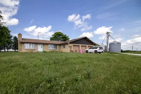 3740 N 1300e Rd, Kempton, IL 60946