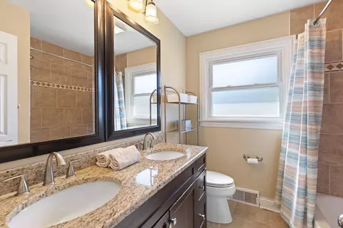 956 Brookside Ln, Deerfield, IL 60015 photo 16