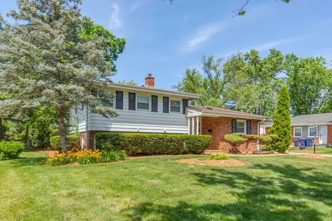 956 Brookside Ln, Deerfield, IL 60015 photo 2