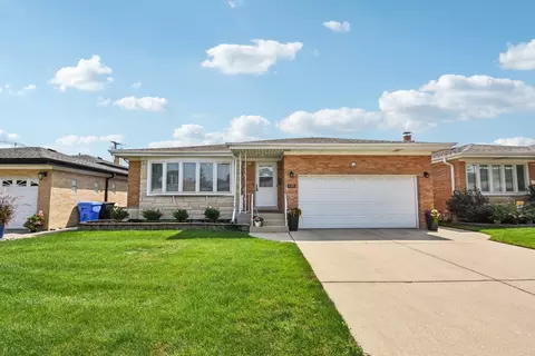 4665 N Forestview Ave, Chicago, IL 60656