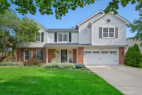 1906 Concord Dr, Downers Grove, IL 60516