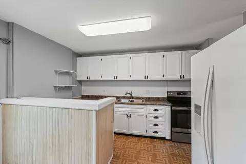 Kitchen - 3104 Kimberly Dr, Champaign, IL 61821 photo 3 of 4