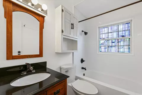Bath - 3104 Kimberly Dr, Champaign, IL 61821 photo 1 of 1