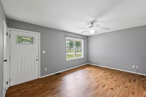 Living - 3104 Kimberly Dr, Champaign, IL 61821 photo 1 of 3