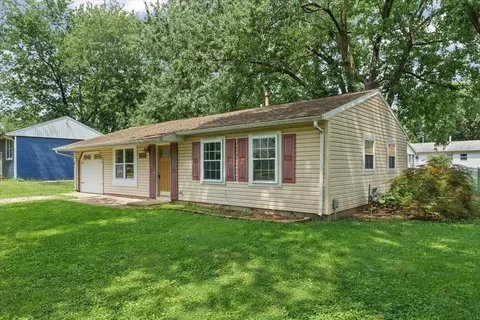 Exterior - 3104 Kimberly Dr, Champaign, IL 61821 photo 2 of 7