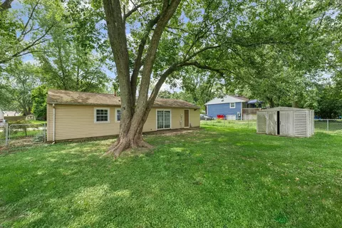 Exterior - 3104 Kimberly Dr, Champaign, IL 61821 photo 4 of 7