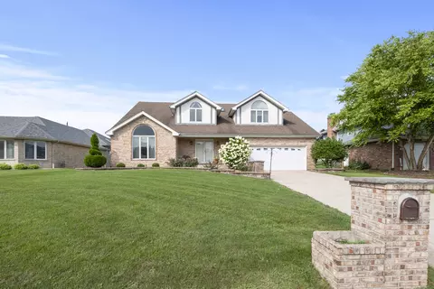 13124 W Beaver Lake Dr, Homer Glen, IL 60491