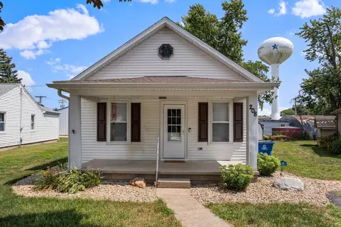 208 Monroe St, Saint Joseph, IL 61873