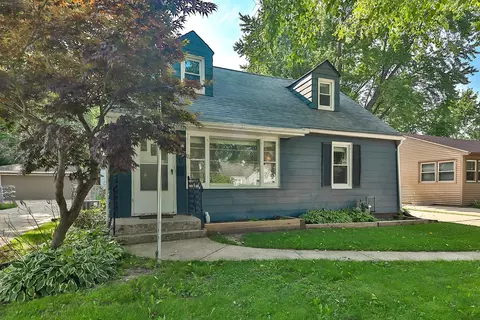 922 Luther Ave, Rockford, IL 61107
