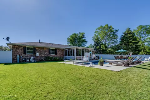 Exterior - 612 Center St, Mazon, IL 60444 photo 3 of 5