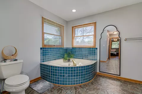 Bath - 612 Center St, Mazon, IL 60444 photo 1 of 3