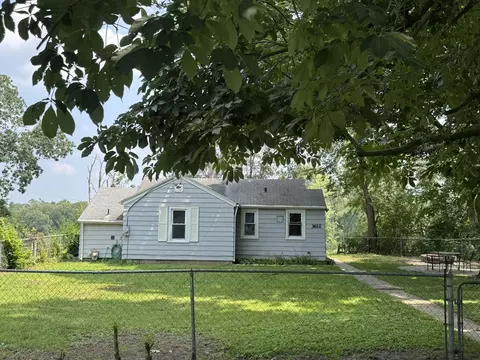 3612 Algonquin Blvd, Rockford, IL 61102