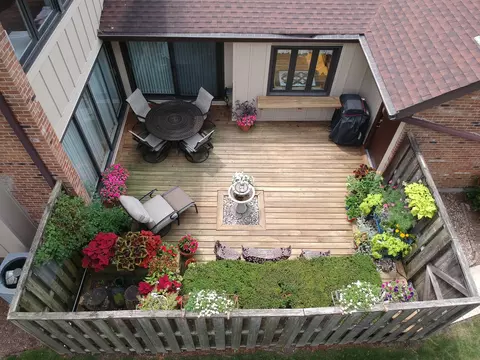 Exterior - 40 Kyle Ct, Willowbrook, IL 60527 photo 3 of 9