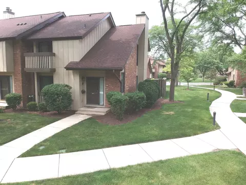 Exterior - 40 Kyle Ct, Willowbrook, IL 60527 photo 9 of 9