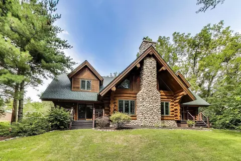 19542 Bauer Rd, Custer Park, IL 60481
