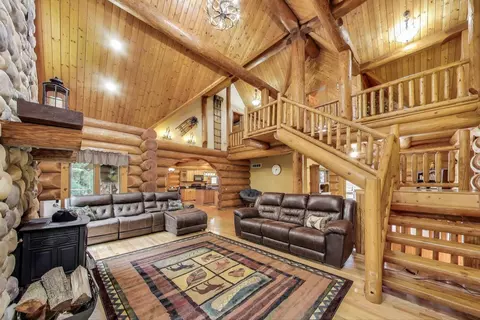 Living - 19542 Bauer Rd, Custer Park, IL 60481 photo 3 of 3