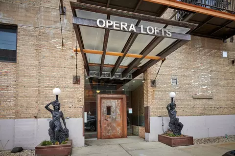 2545 S Dearborn St #323, Chicago, IL 60616