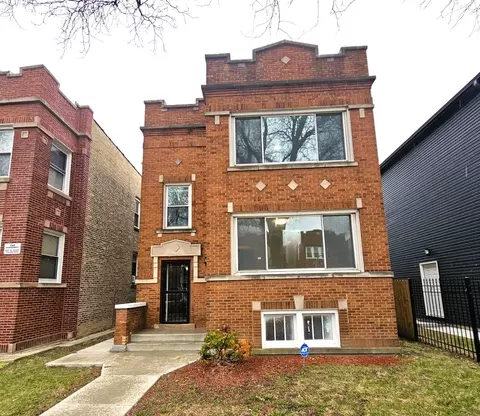 5321 W Crystal St, Chicago, IL 60651