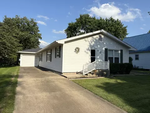 510 N Maple Ave, Minier, IL 61759