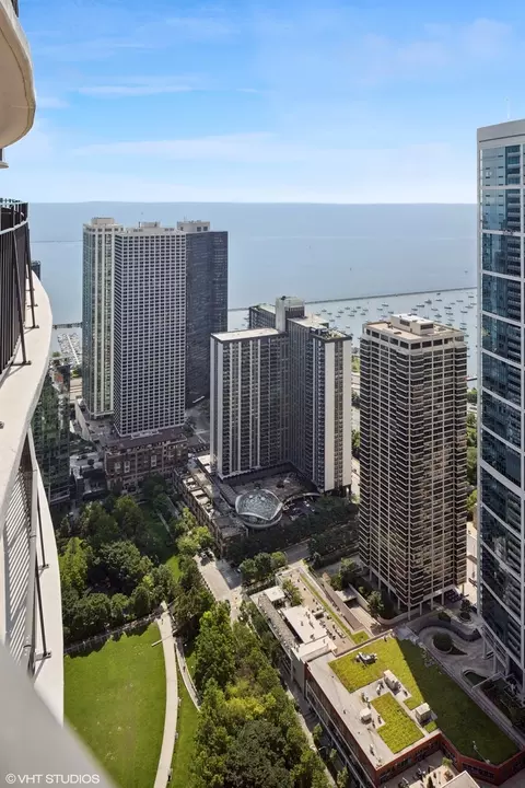 225 N Columbus Dr #6001, Chicago, IL 60601 photo 33
