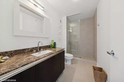 225 N Columbus Dr #6001, Chicago, IL 60601 photo 8