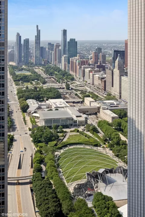 225 N Columbus Dr #6001, Chicago, IL 60601 photo 24