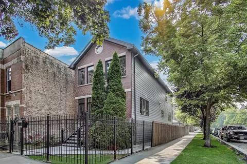 1656 N Artesian Ave, Chicago, IL 60647